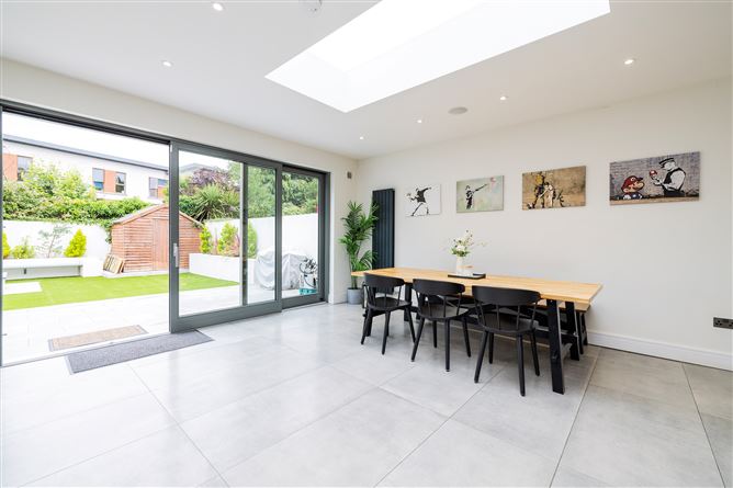 15 Shanowen Avenue, Santry,   Dublin 9