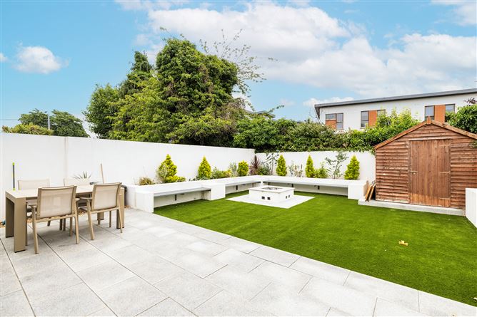 15 Shanowen Avenue, Santry,   Dublin 9