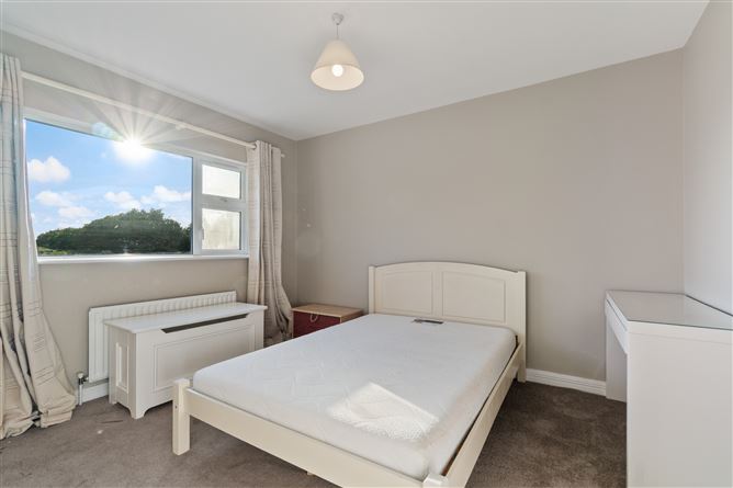 31 Tudor Vale, Oranmore, Galway