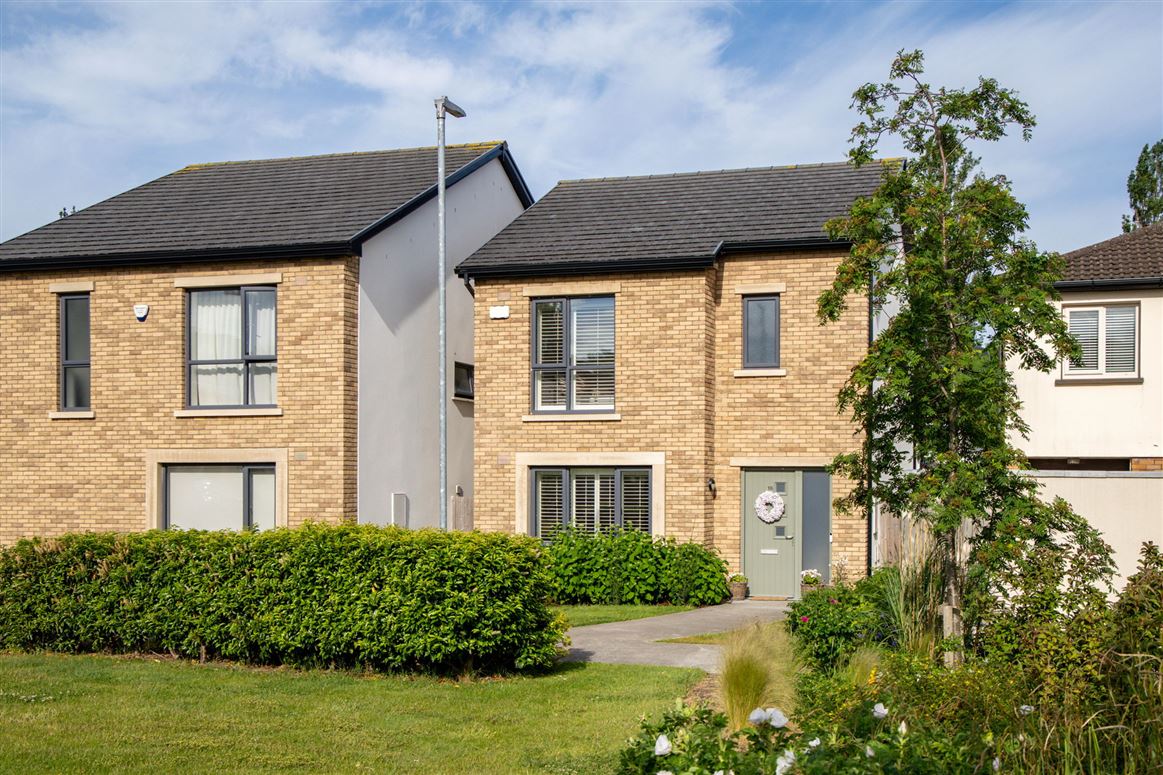 16 Knocknagarm Park, Glenageary, County Dublin