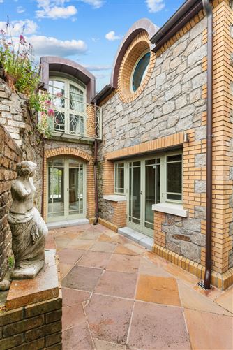 Photo 8 of 13 — Lisieux Mews, Rere of 5 Charlemont Terrace, Charlemont Avenue, Dun Laoghaire, Co. Dublin