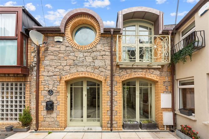 Lisieux Mews, Rere of 5 Charlemont Terrace, Charlemont Avenue, Dun Laoghaire, Co. Dublin