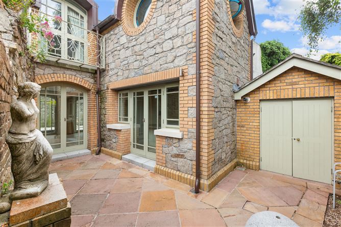 Photo 7 of 13 — Lisieux Mews, Rere of 5 Charlemont Terrace, Charlemont Avenue, Dun Laoghaire, Co. Dublin