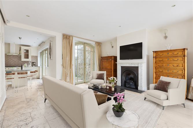Lisieux Mews, Rere of 5 Charlemont Terrace, Charlemont Avenue, Dun Laoghaire, Co. Dublin