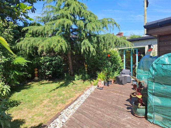 https://photos-a.propertyimages.ie/media/2/3/0/5017032/5b36162d-5a26-4a5e-a623-8be92a5817cf_l.jpg