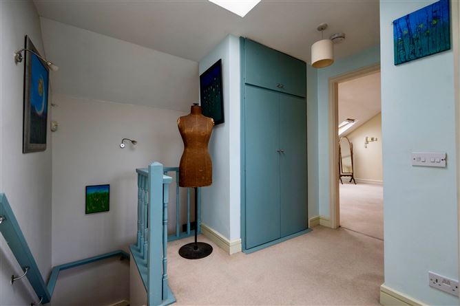 https://photos-a.propertyimages.ie/media/2/3/0/5017032/5b36162d-5a26-4a5e-a623-8be92a5817cf_l.jpg