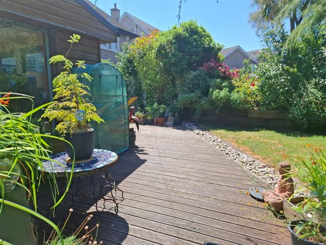 https://photos-a.propertyimages.ie/media/2/3/0/5017032/5b36162d-5a26-4a5e-a623-8be92a5817cf_l.jpg