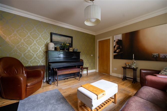 https://photos-a.propertyimages.ie/media/2/3/0/5017032/5b36162d-5a26-4a5e-a623-8be92a5817cf_l.jpg