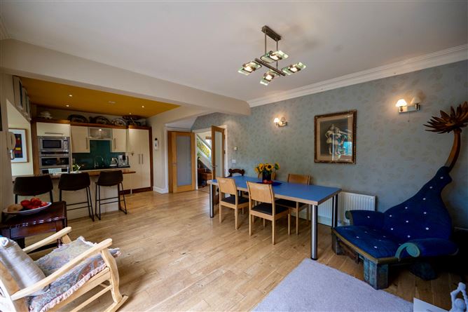 https://photos-a.propertyimages.ie/media/2/3/0/5017032/5b36162d-5a26-4a5e-a623-8be92a5817cf_l.jpg
