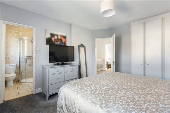 Photo 8 of 18 — 26 Daletree Avenue, Ballycullen, Dublin 24