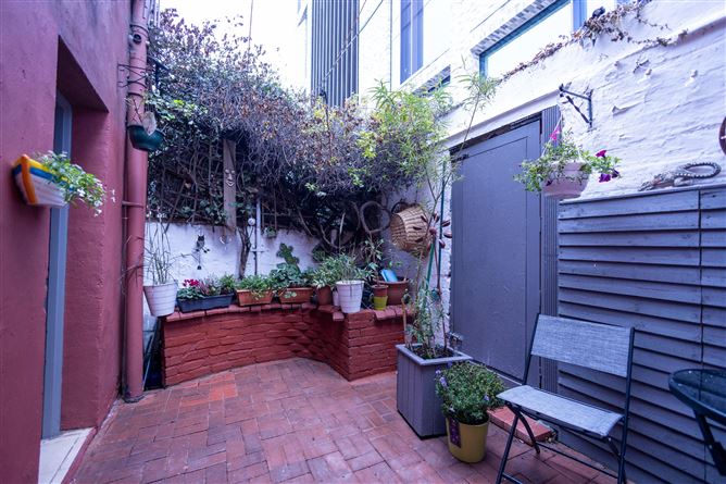 13 Arran Quay Terrace, Smithfield, Dublin