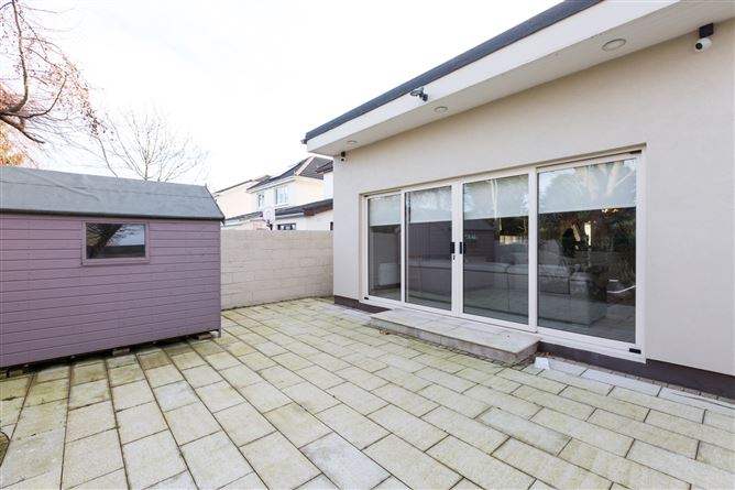 33 Belmont Lawn, Stillorgan Road, Blackrock, Co. Dublin
