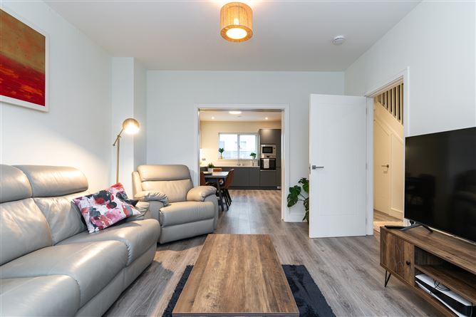 12 Clay Farm Green, Leopardstown, Dublin 18