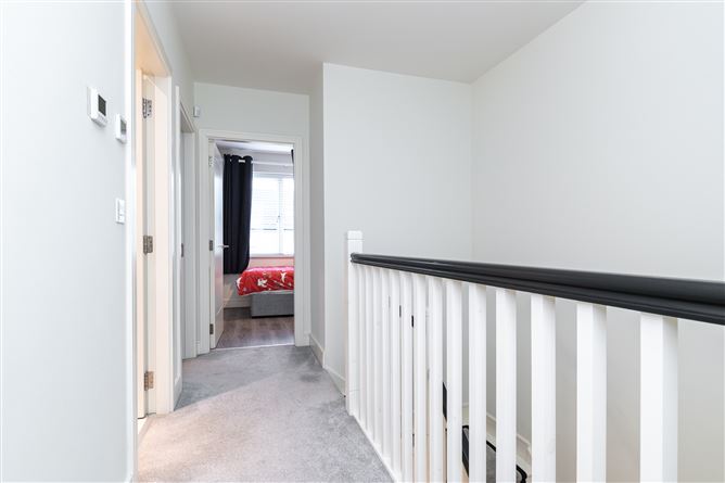 12 Clay Farm Green, Leopardstown, Dublin 18
