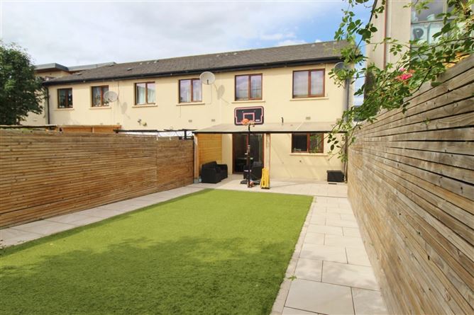 1 Castlegate Court, Adamstown, Lucan, Co. Dublin