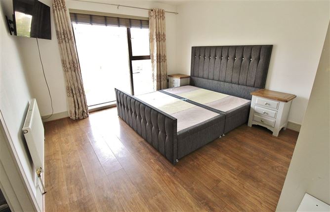 1 Castlegate Court, Adamstown, Lucan, Co. Dublin