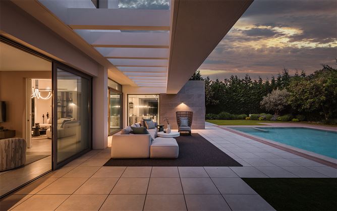 {name:Malaga, codeiso:MA}, Estepona, Estepona East, El Paraiso, Spain - COSTA-01247P