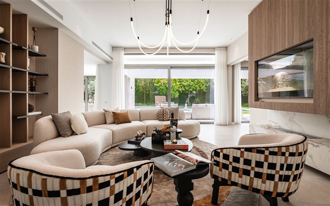 {name:Malaga, codeiso:MA}, Estepona, Estepona East, El Paraiso, Spain - COSTA-01247P