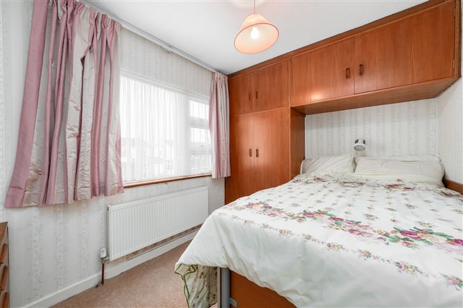 25 Brompton Lawn, Castleknock, Dublin 15