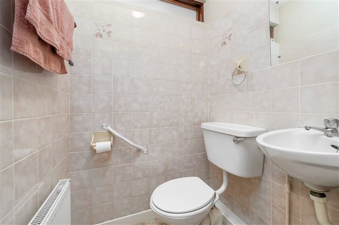 25 Brompton Lawn, Castleknock, Dublin 15