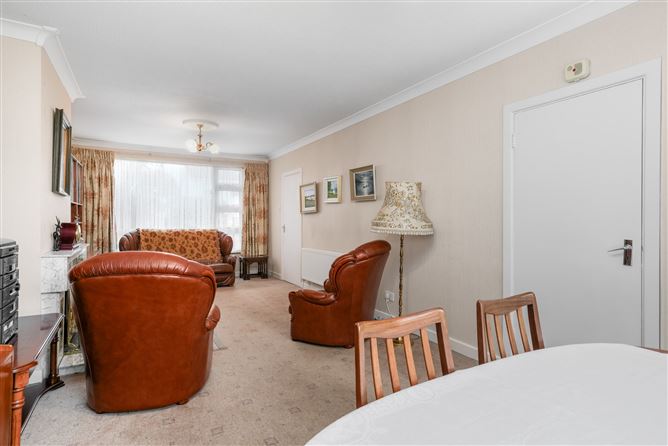 25 Brompton Lawn, Castleknock, Dublin 15