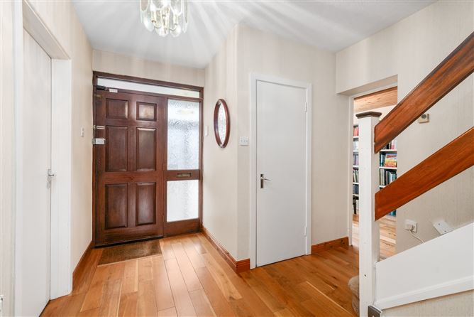 25 Brompton Lawn, Castleknock, Dublin 15