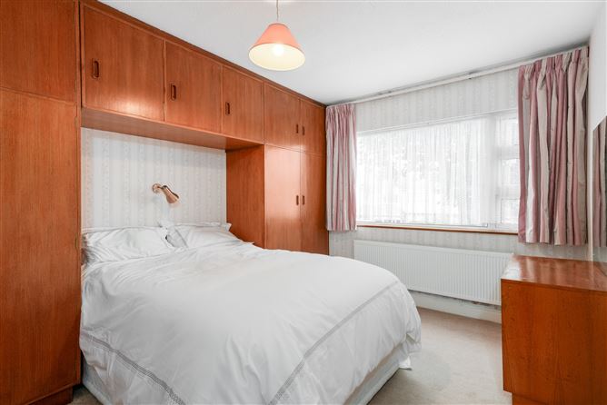 25 Brompton Lawn, Castleknock, Dublin 15