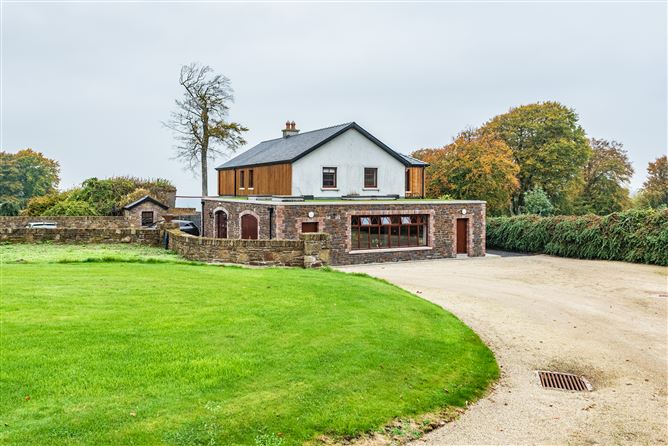 https://photos-a.propertyimages.ie/media/2/3/1/4998132/5ae1c6d5-3531-4e64-abbe-e1ed06d86c64_l.jpg