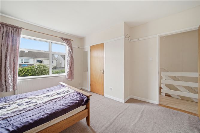 Photo 6 of 24 — 18 Dodsborough Road, Lucan, Dublin