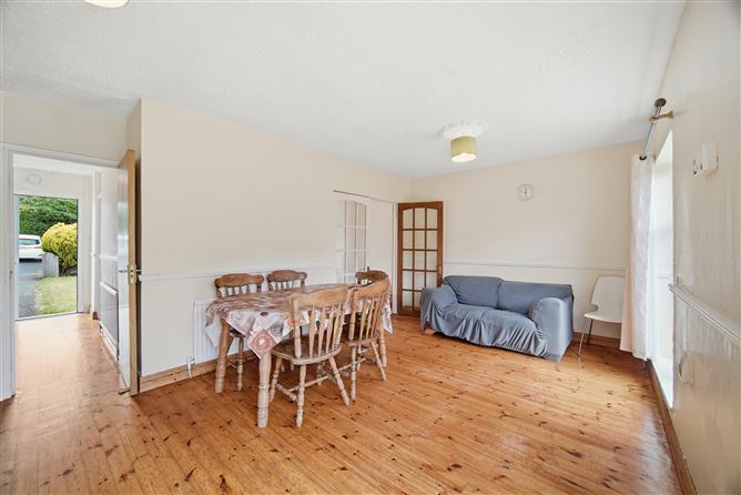 Photo 7 of 24 — 18 Dodsborough Road, Lucan, Dublin