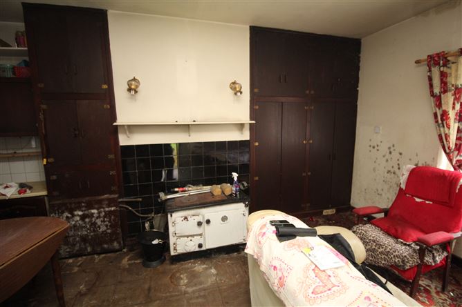 Photo 11 of 21 — Knockahaw, Dublin road, Longford, Longford