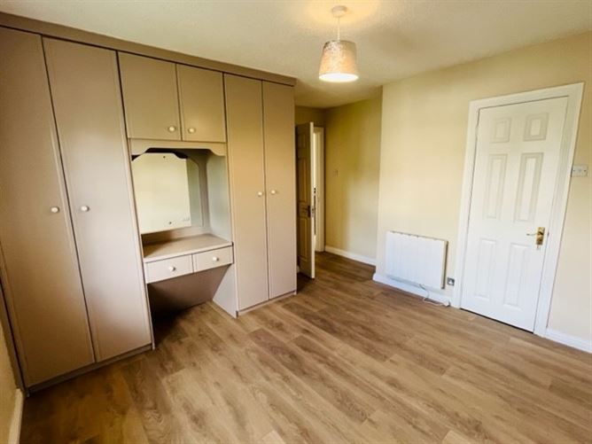 80 Elm Park, Gort Road, Ennis, Clare