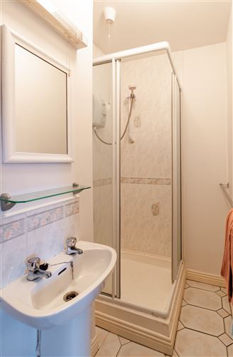 Apartment 7 Woodville, Rochestown, Cork