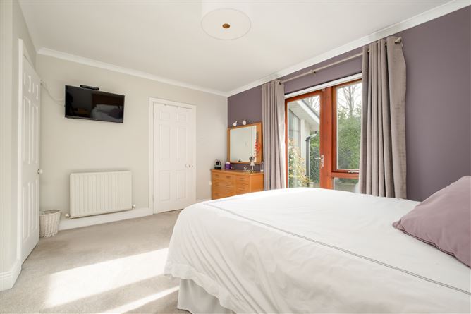 2 Hillcrest Downs, Sandyford, Dublin 18