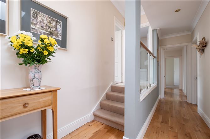 2 Hillcrest Downs, Sandyford, Dublin 18