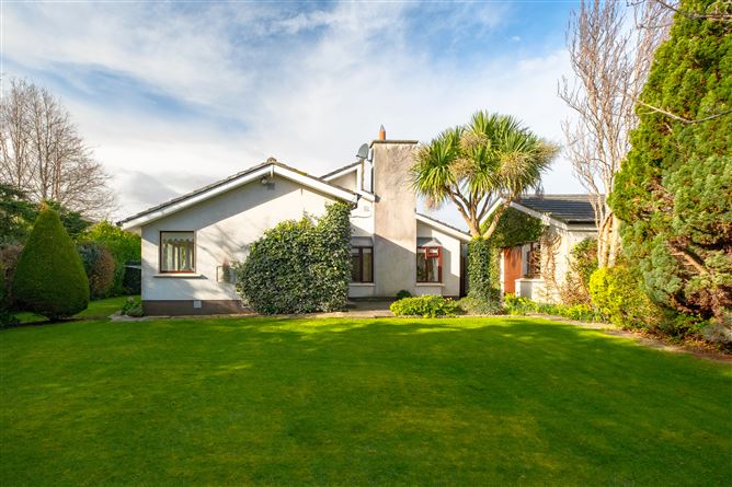 2 Hillcrest Downs, Sandyford, Dublin 18