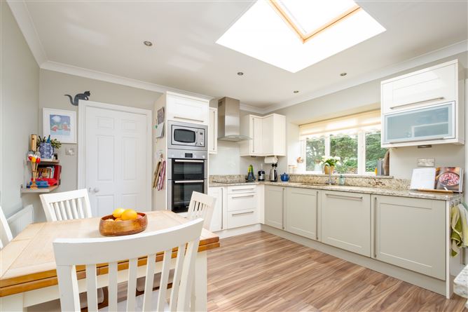 2 Hillcrest Downs, Sandyford, Dublin 18