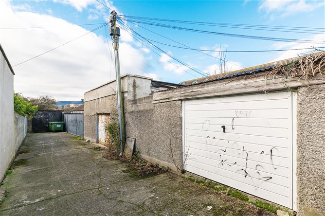 31 Johnstown Road, Cabinteely, Dublin 18