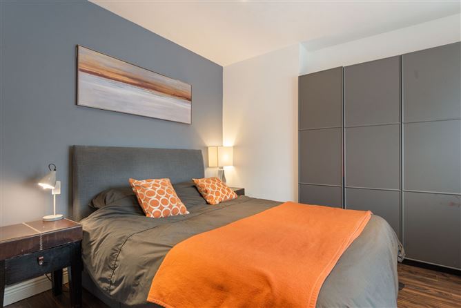 https://photos-a.propertyimages.ie/media/2/3/2/4910232/e91fa553-10f1-476f-bc87-6ee05da7f1bf_l.jpg