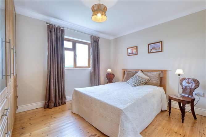 6 Cluain Doire, Newtownforbes, Co. Longford