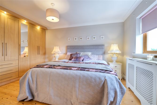6 Cluain Doire, Newtownforbes, Co. Longford
