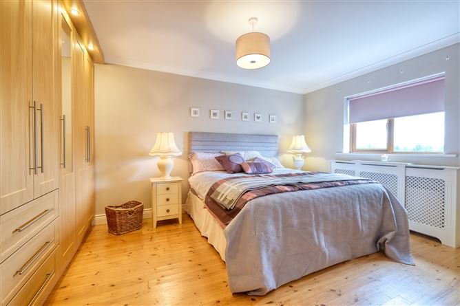6 Cluain Doire, Newtownforbes, Co. Longford