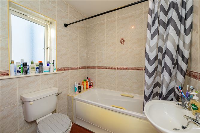 Photo 15 of 23 — 17 Birch Close, Johnstown Wood, Navan, Meath