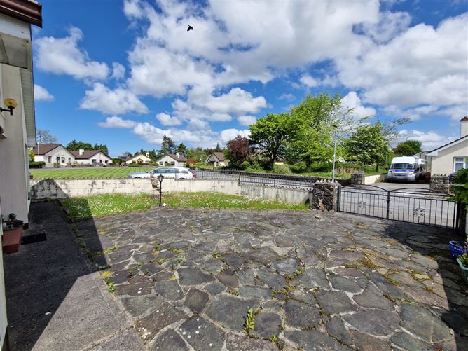 22 Oak Drive, Swinford, Co. Mayo