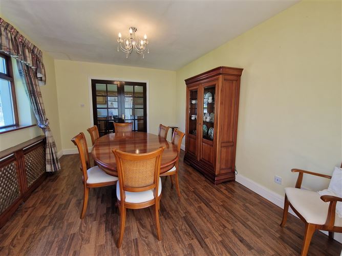 22 Oak Drive, Swinford, Co. Mayo