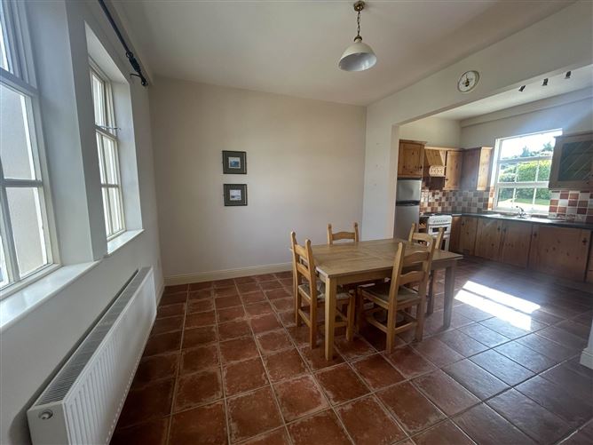 Dories Cottage, Ennis Road, Kildysart, Ennis, County Clare