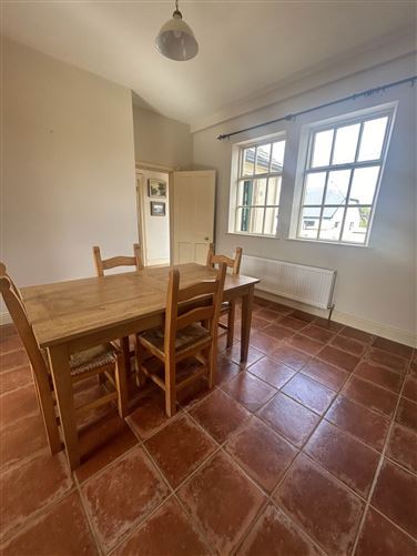 Dories Cottage, Ennis Road, Kildysart, Ennis, County Clare