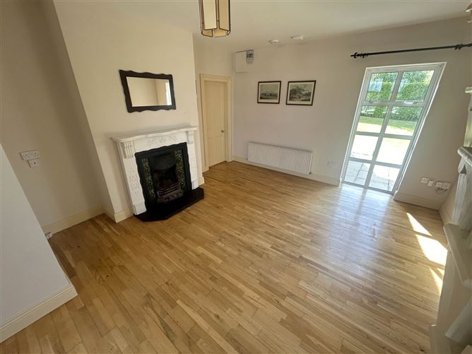 Dories Cottage, Ennis Road, Kildysart, Ennis, County Clare