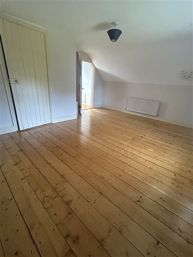 Dories Cottage, Ennis Road, Kildysart, Ennis, County Clare