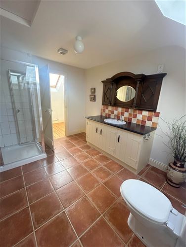 Dories Cottage, Ennis Road, Kildysart, Ennis, County Clare